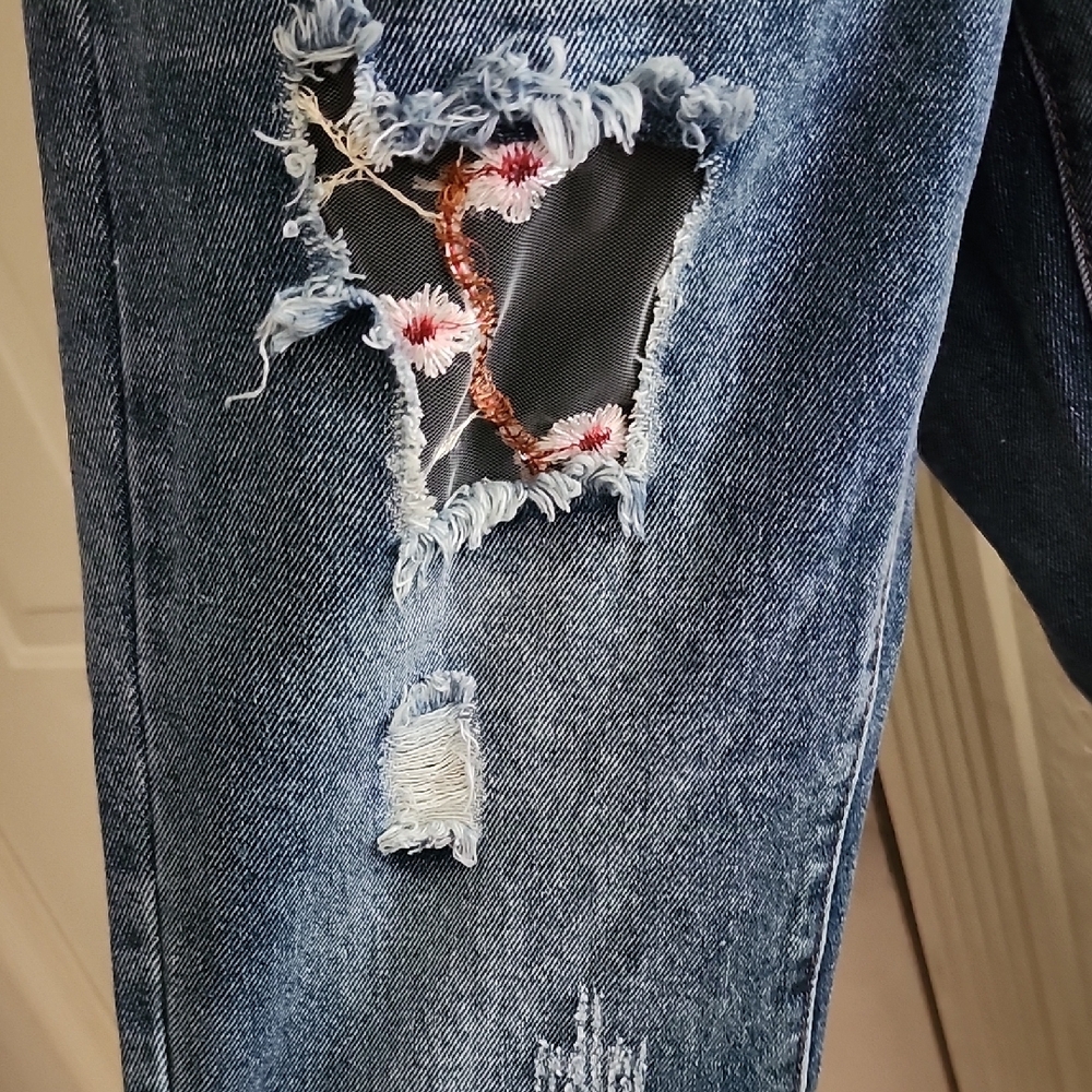 Blank Paige Trendy Distressed Boyfriend Jeans in Blue - Picture 2 of 10